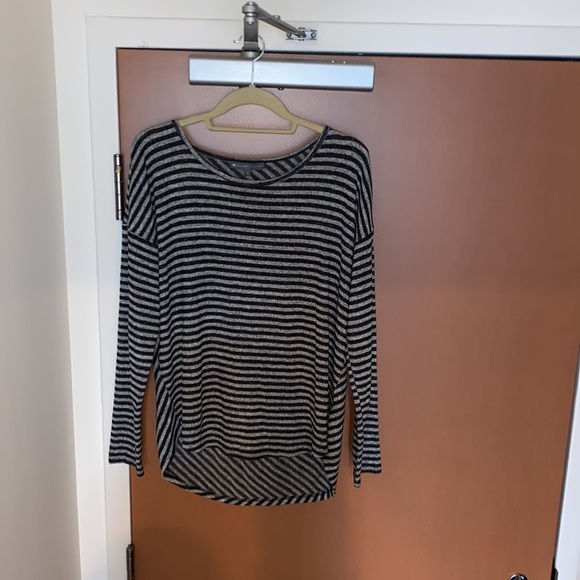 Elliott Lauren striped long sleeve pullover top size large like new - Picture 3 of 11